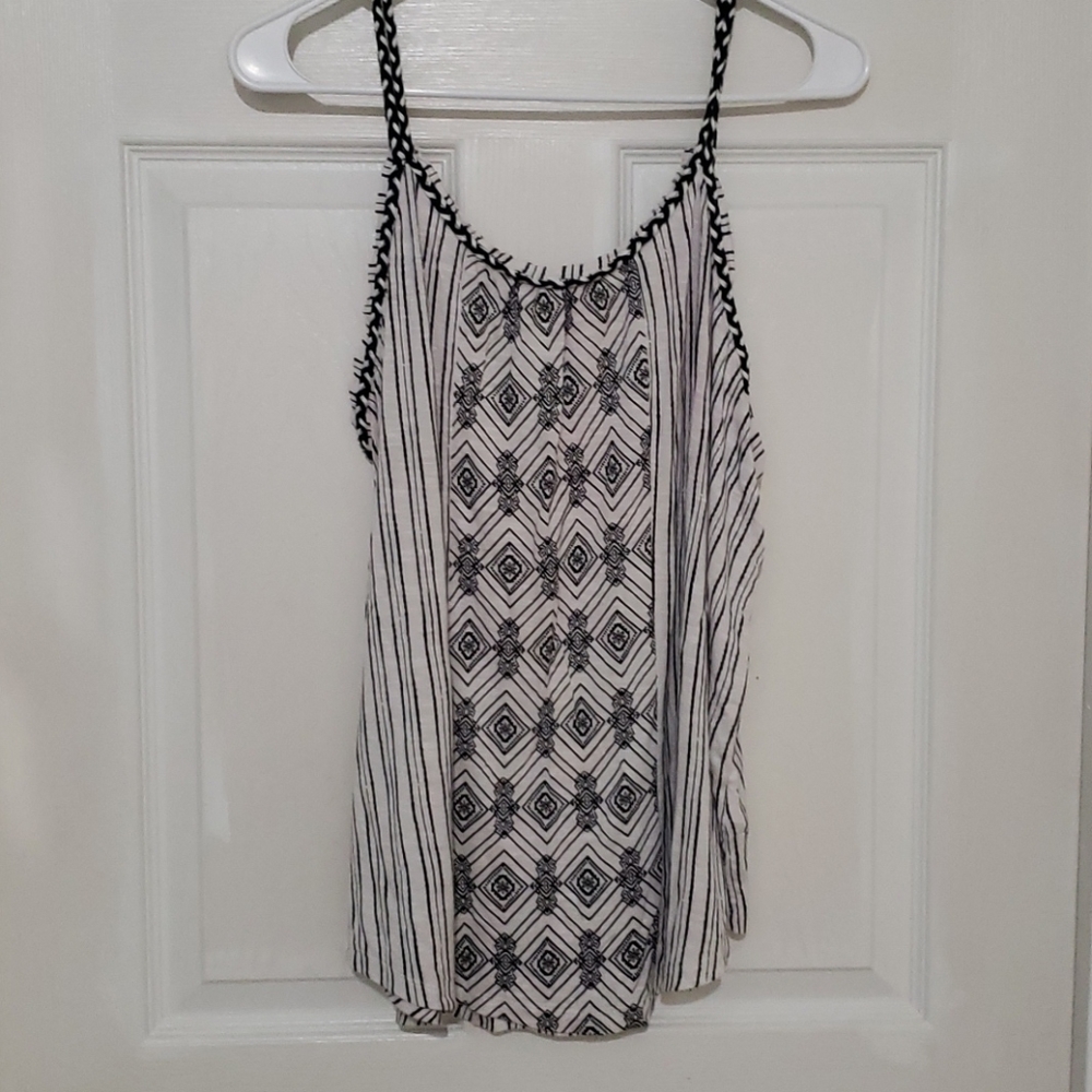 Black and white tank